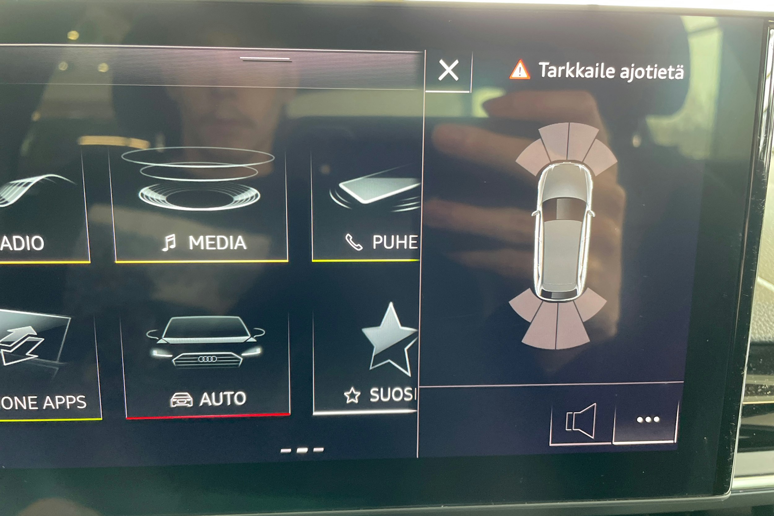 musta Audi A4 2021 kuva 13.