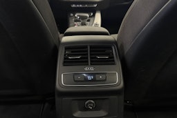 musta Audi A4 2021 kuva 30.