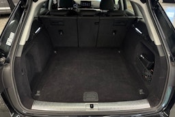 musta Audi A4 2021 kuva 31.