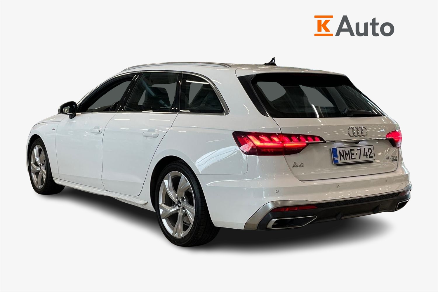 Audi A4 2021, kuva 2/32