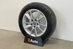 valkoinen Audi A4 2021 kuva 10.