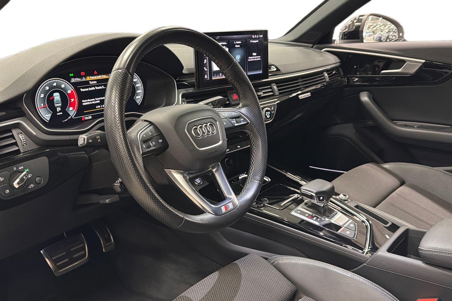 Audi A4 2021, kuva 6/24