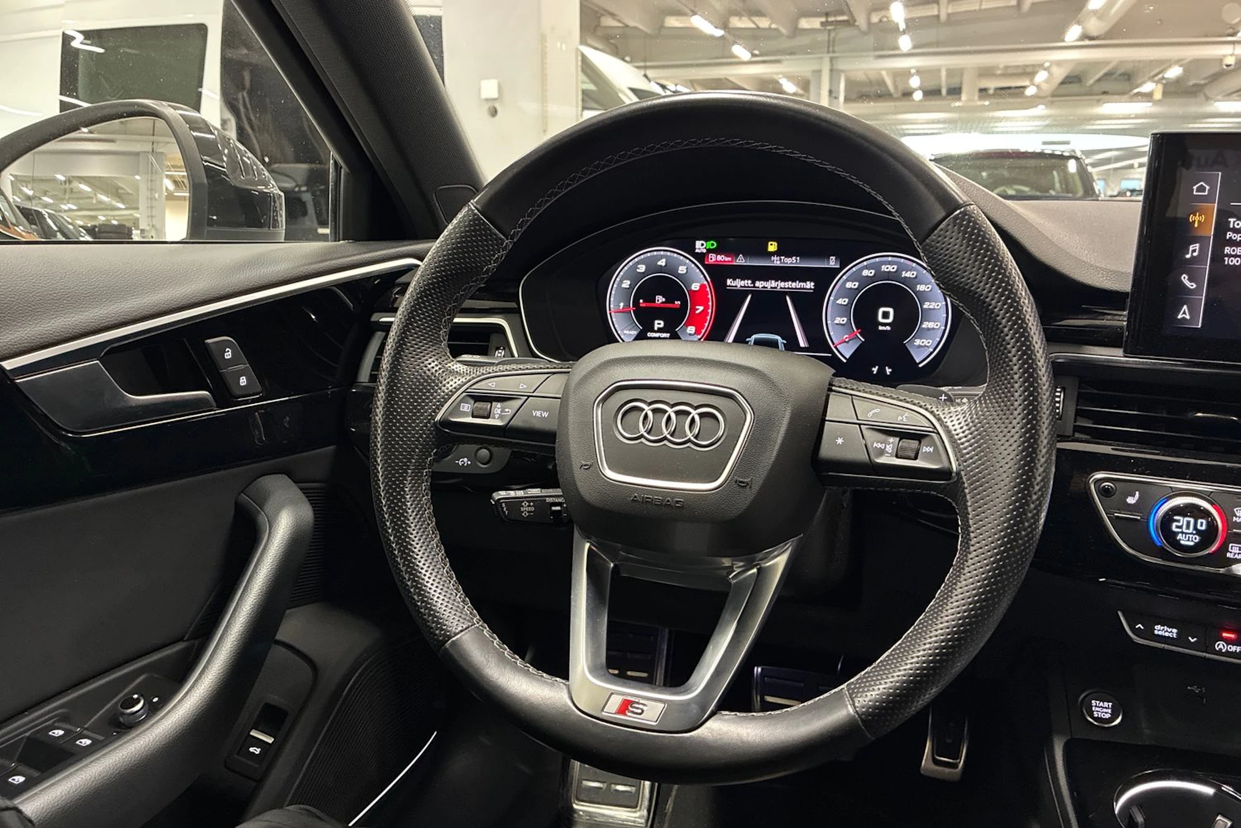 valkoinen Audi A4 2021 kuva 6.