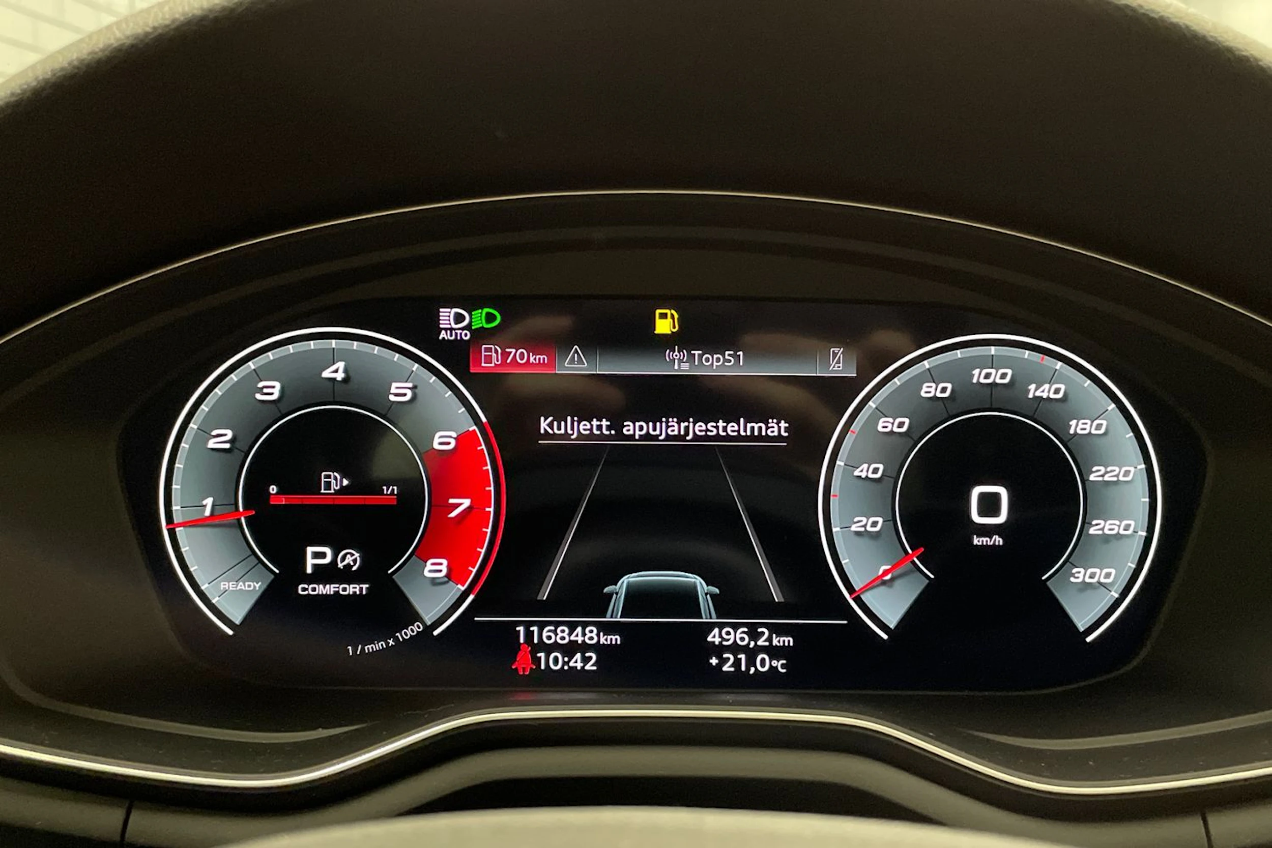 valkoinen Audi A4 2021 kuva 15.