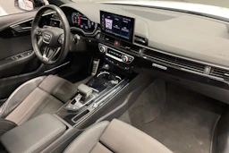 valkoinen Audi A4 2021 kuva 30.