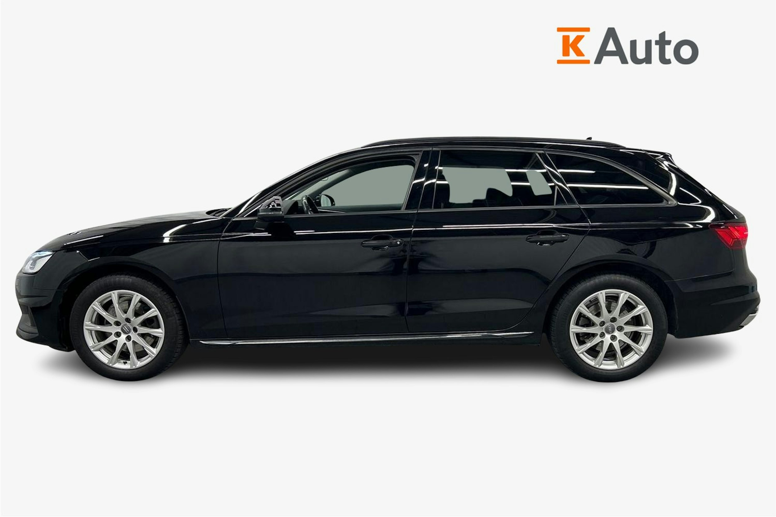 musta Audi A4 2021 kuva 6.