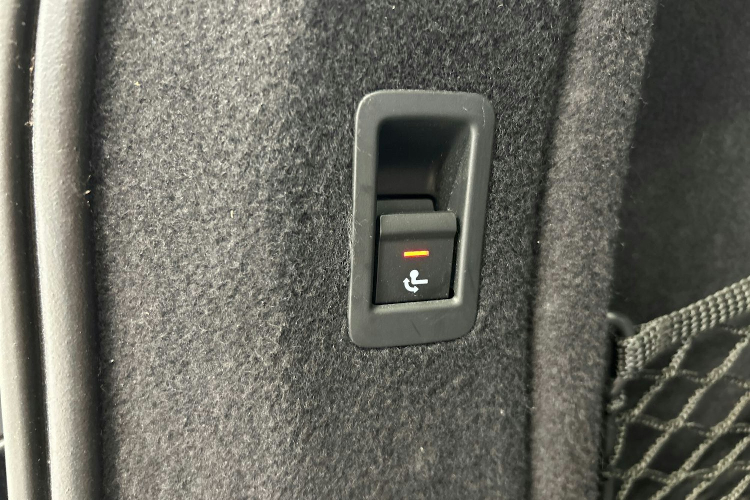 musta Audi A4 2021 kuva 18.