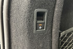 musta Audi A4 2021 kuva 18.