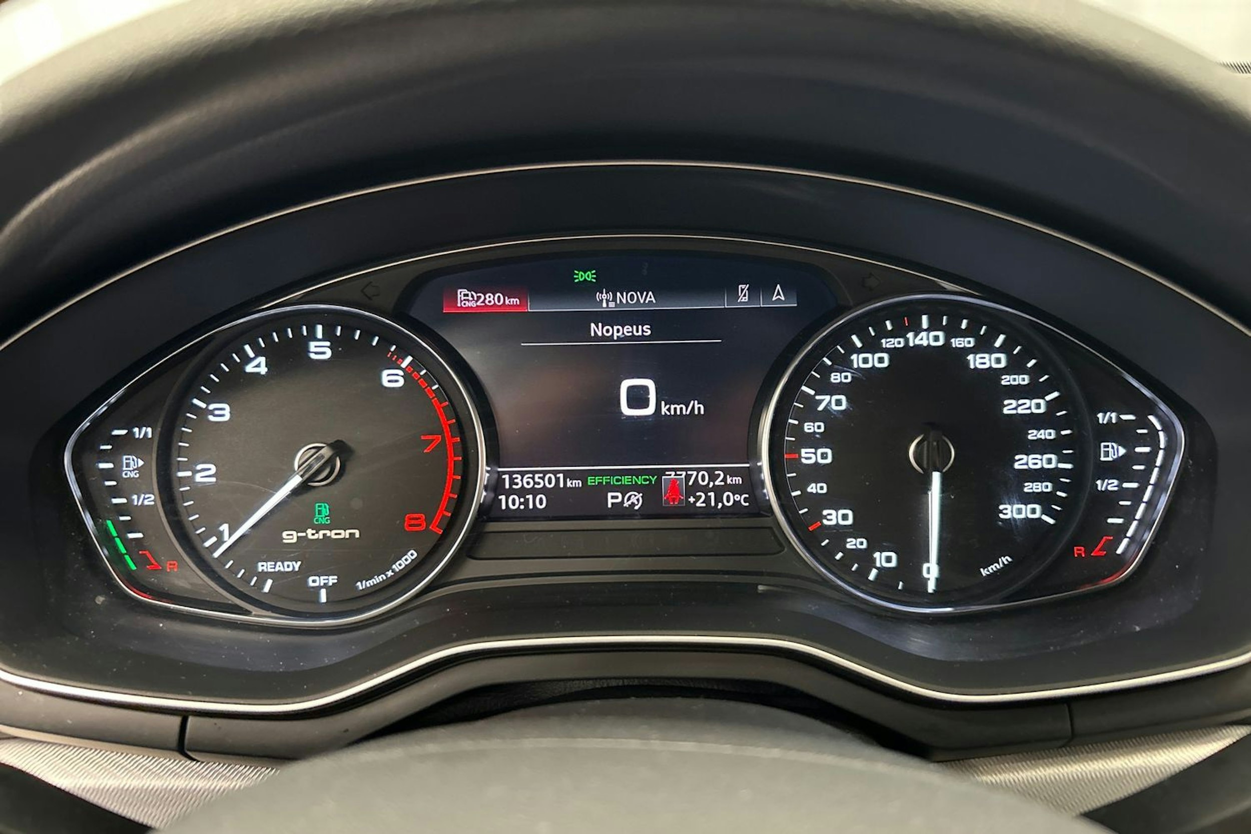 musta Audi A4 2021 kuva 20.