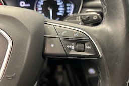 musta Audi A4 2021 kuva 23.