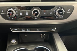 musta Audi A4 2021 kuva 27.