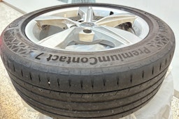 valkoinen Audi A4 2021 kuva 14.