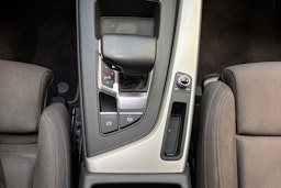 valkoinen Audi A4 2021 kuva 23.