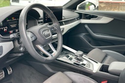 musta Audi A4 2021 kuva 3.