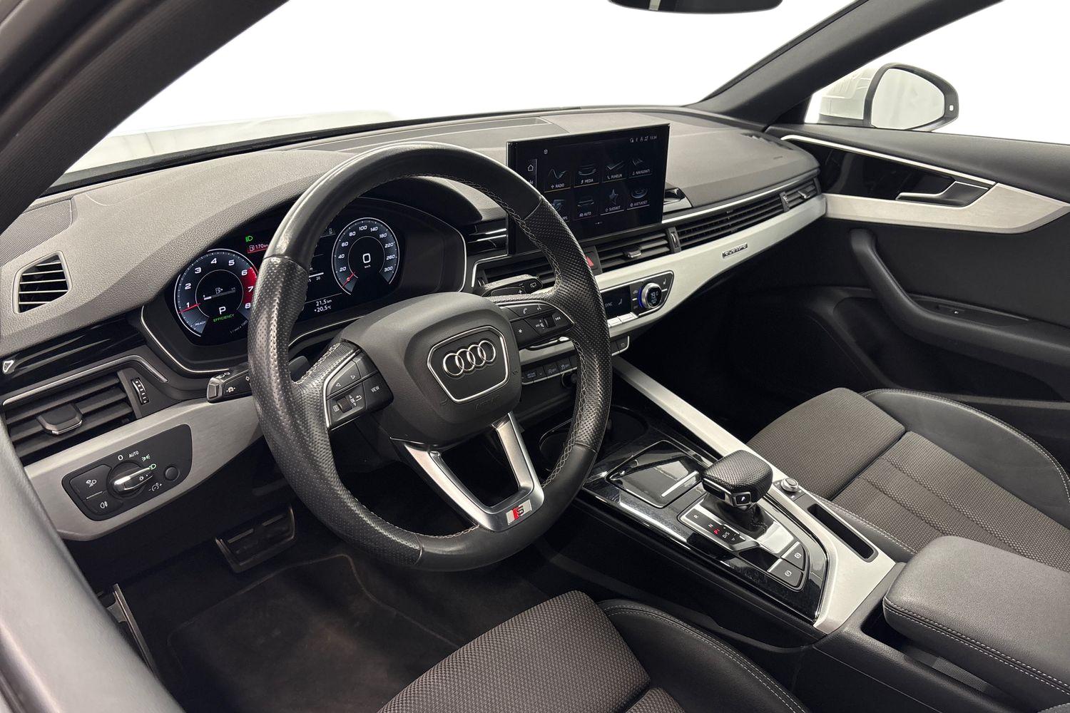 Audi A4 2021, kuva 6/33