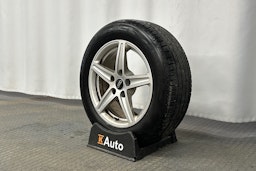 valkoinen Audi A4 2021 kuva 13.