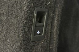 valkoinen Audi A4 2021 kuva 16.