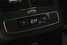 valkoinen Audi A4 2021 kuva 17.