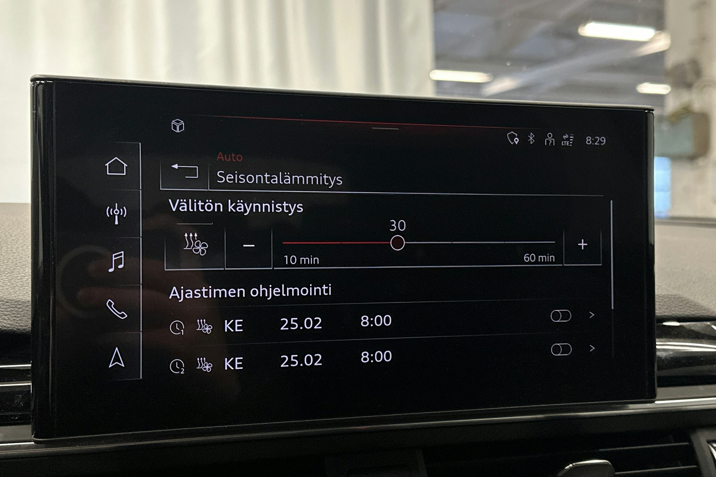 valkoinen Audi A4 2021 kuva 25.