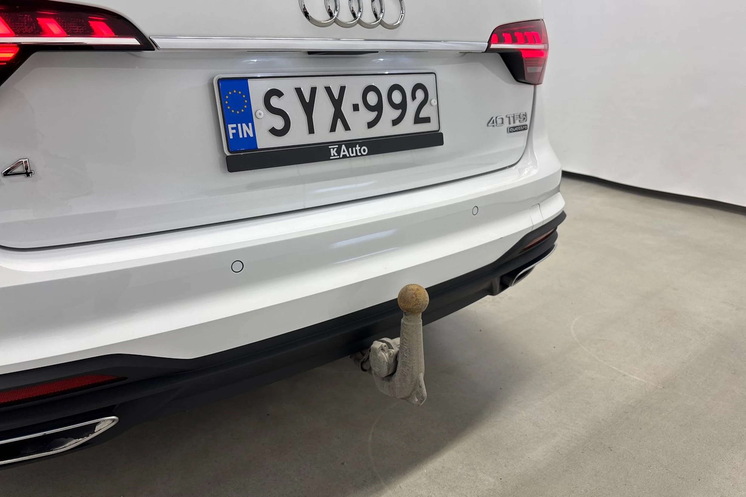 valkoinen Audi A4 2021 kuva 34.