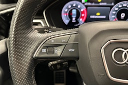 musta Audi A4 2021 kuva 14.