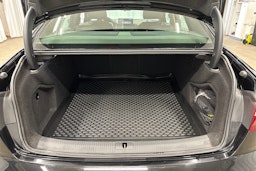 musta Audi A4 2021 kuva 25.