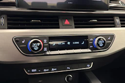 Valkoinen Audi A4 2021 kuva 25.