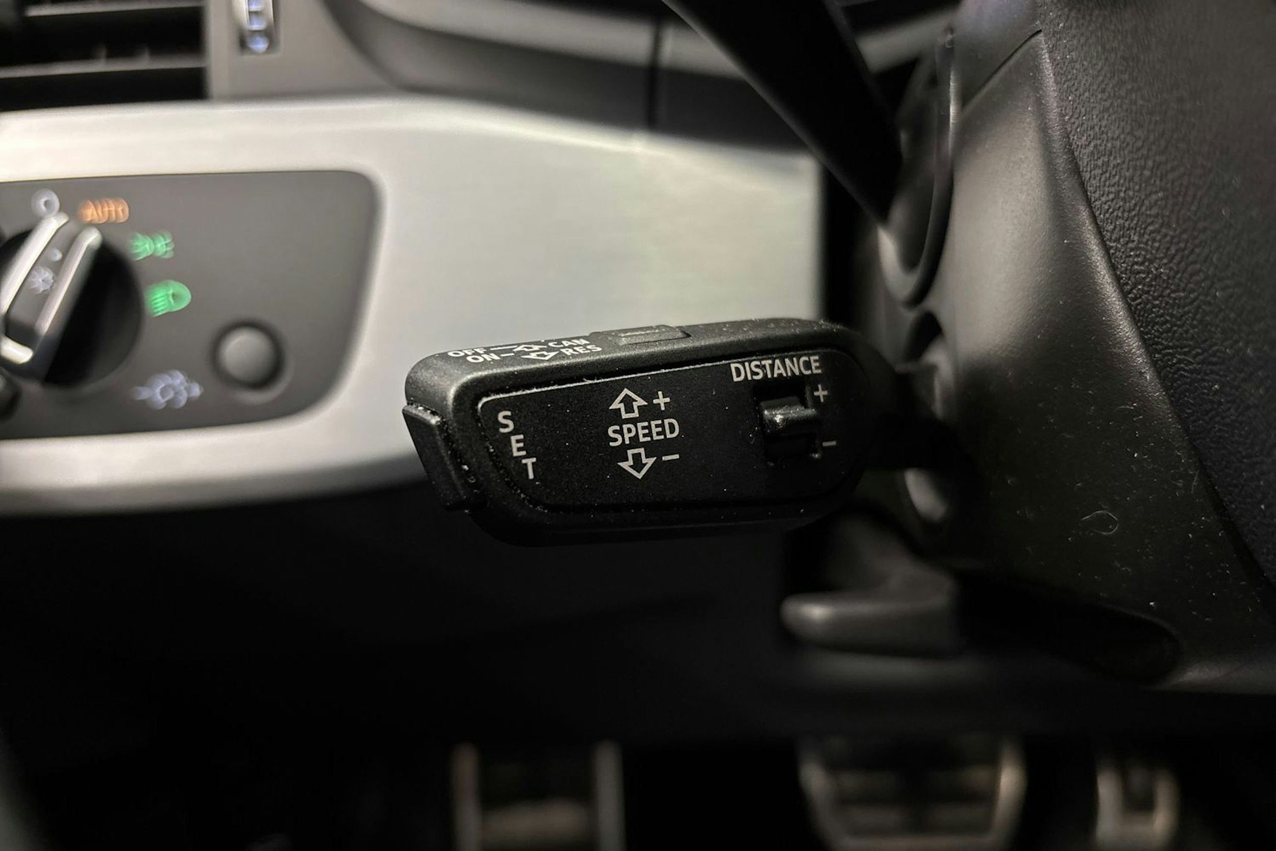valkoinen Audi A4 2021 kuva 23.