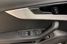 harmaa Audi A4 2021 kuva 17.