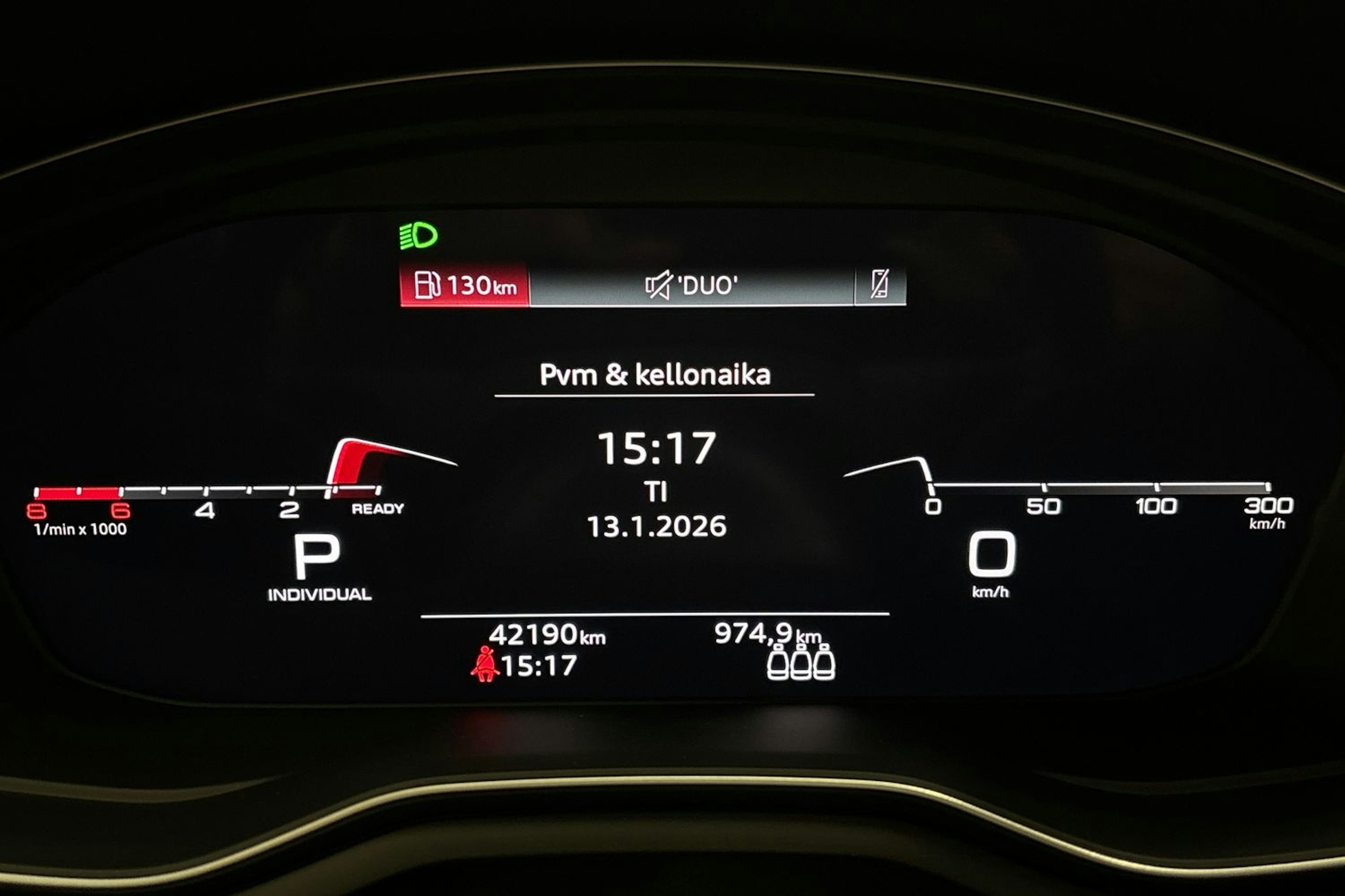 harmaa Audi A4 2021 kuva 21.