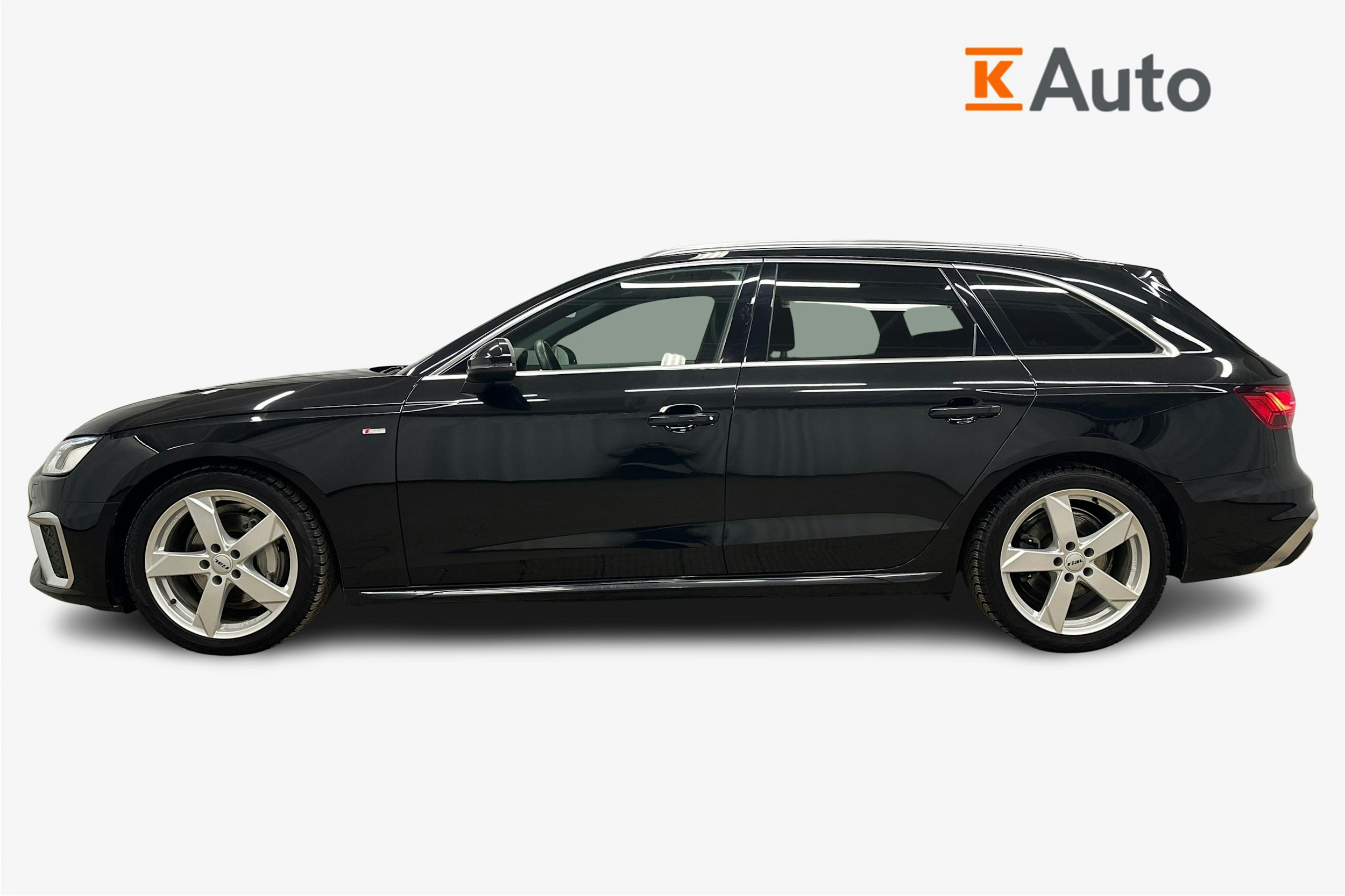 musta Audi A4 2021 kuva 6.