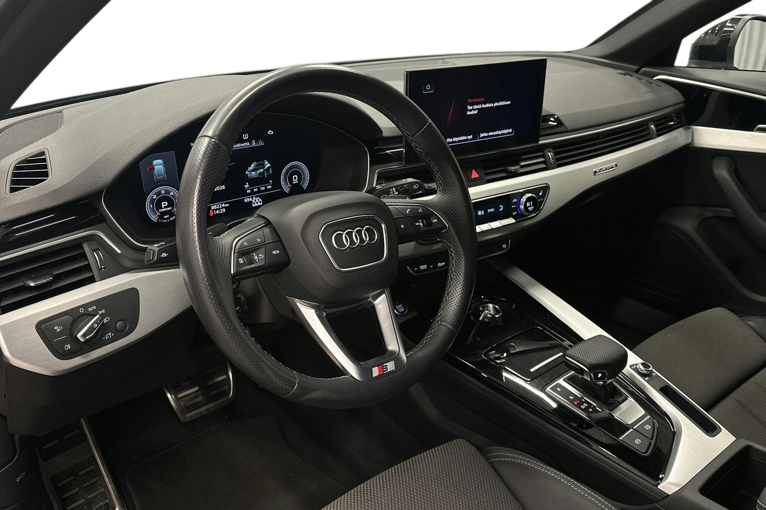 musta Audi A4 2021 kuva 7.