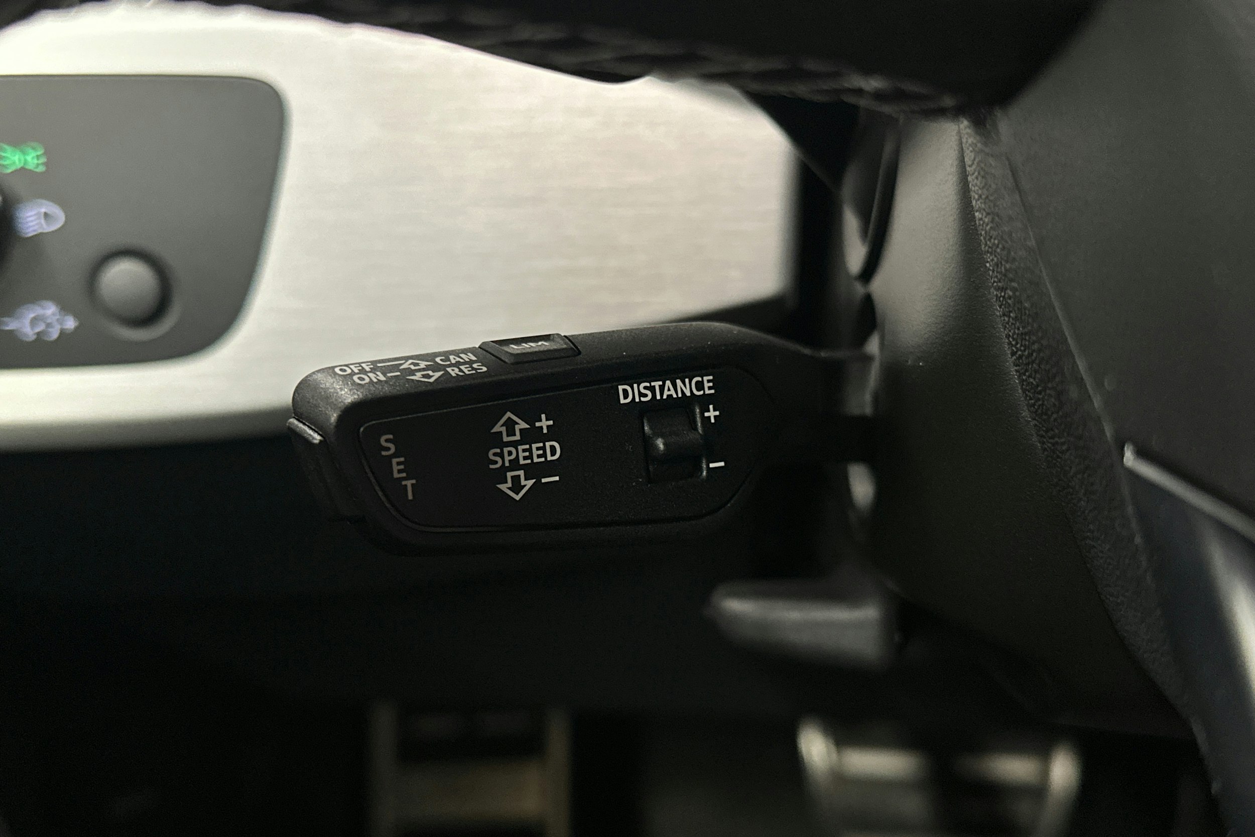 musta Audi A4 2021 kuva 19.