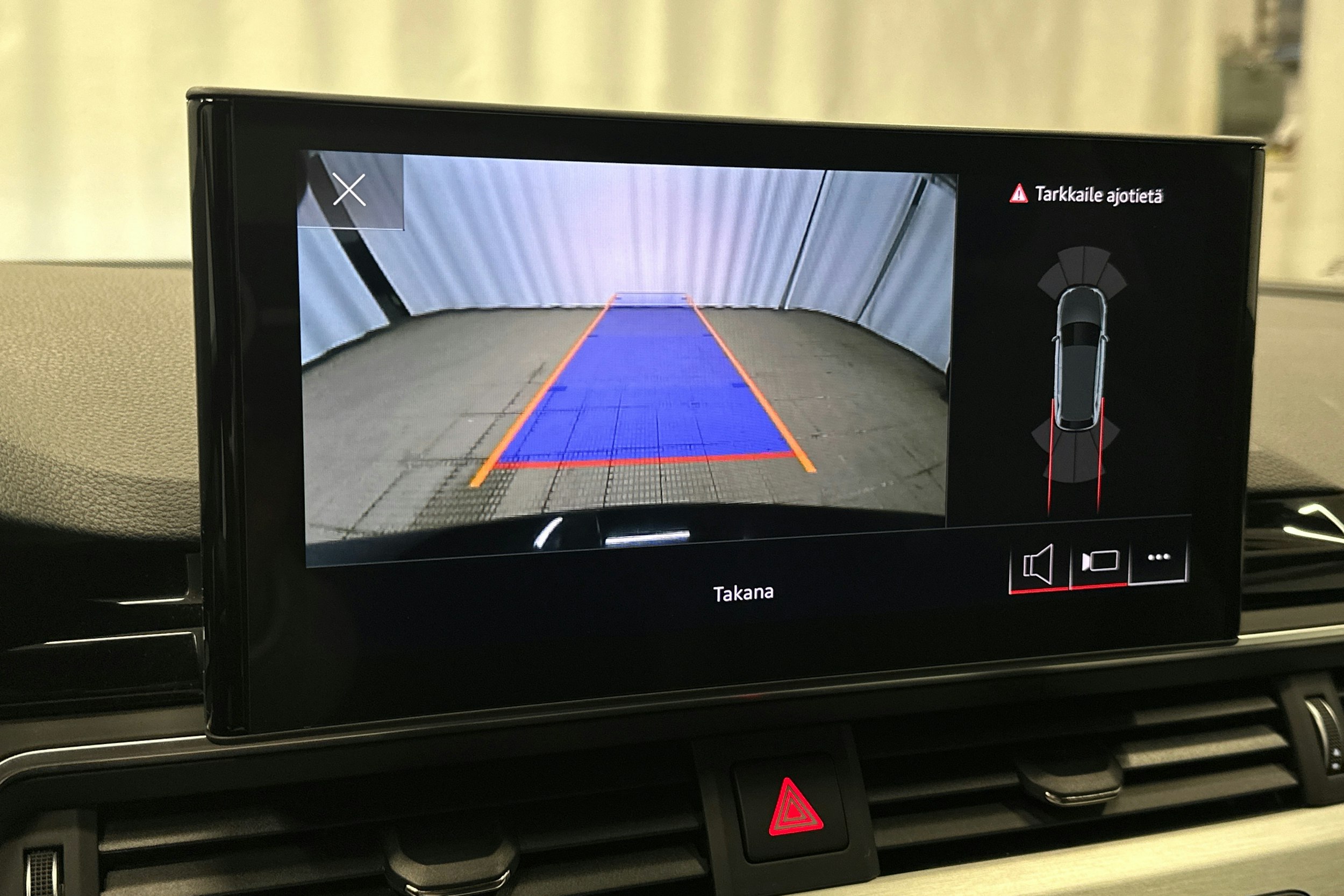 musta Audi A4 2021 kuva 21.