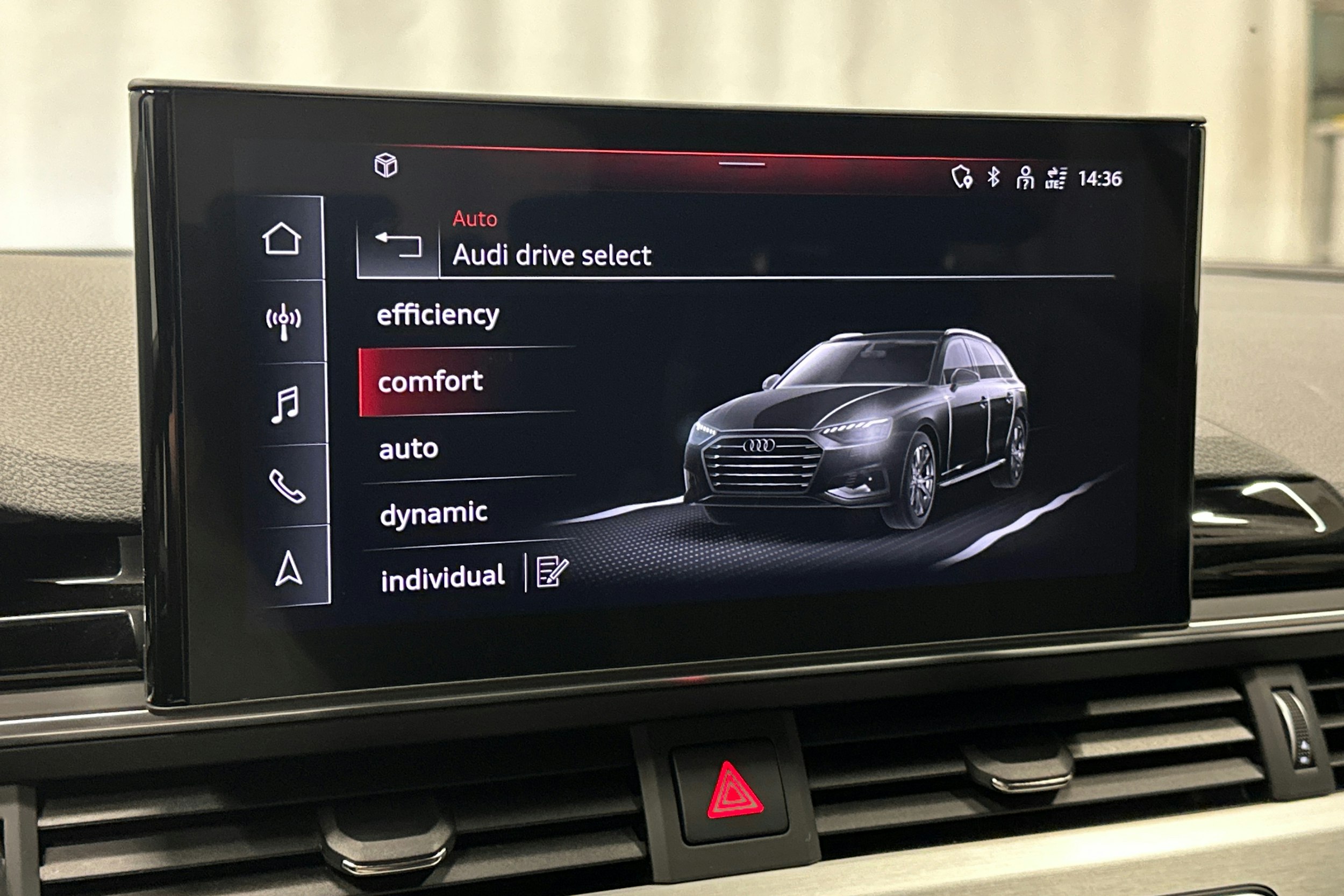 musta Audi A4 2021 kuva 22.