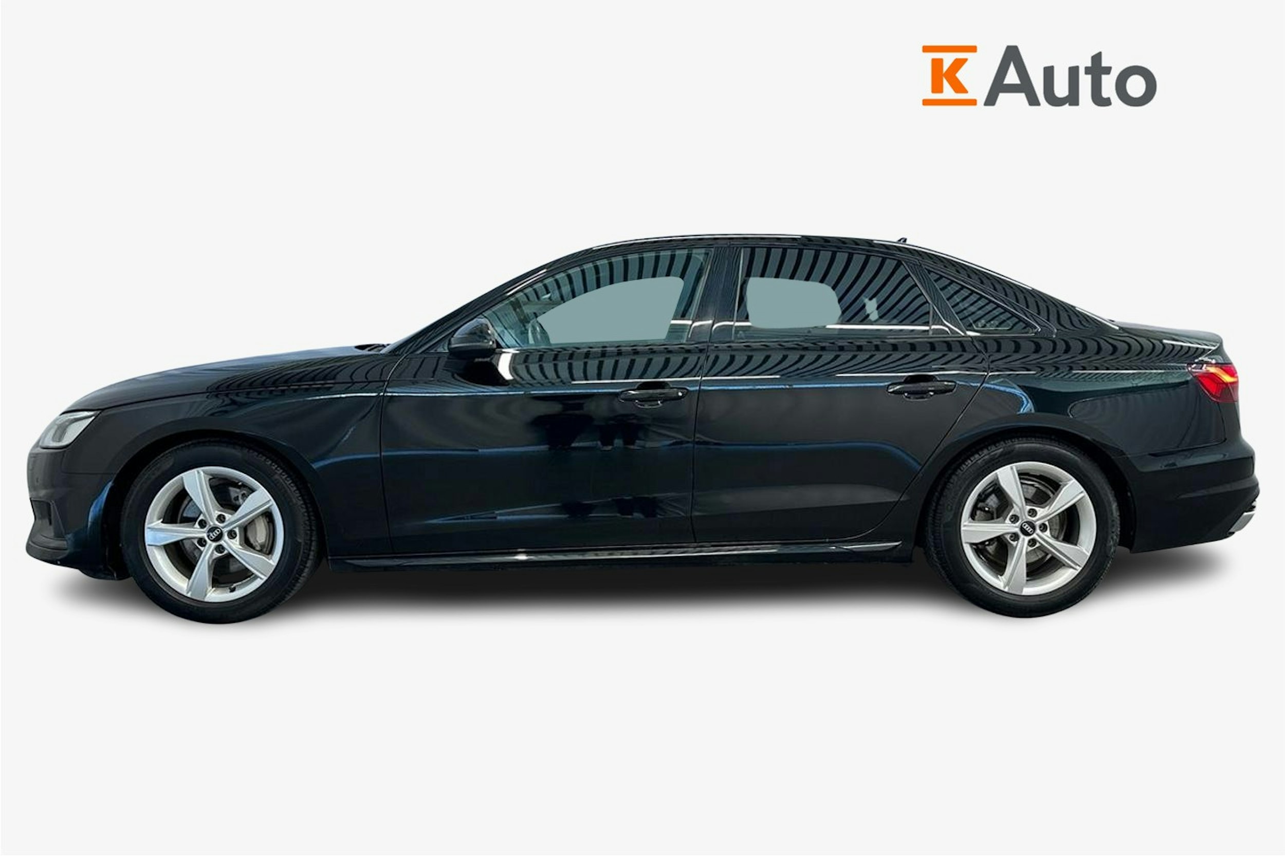 Musta Audi A4 2021 kuva 5.