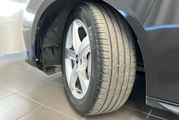 Musta Audi A4 2021 kuva 10.