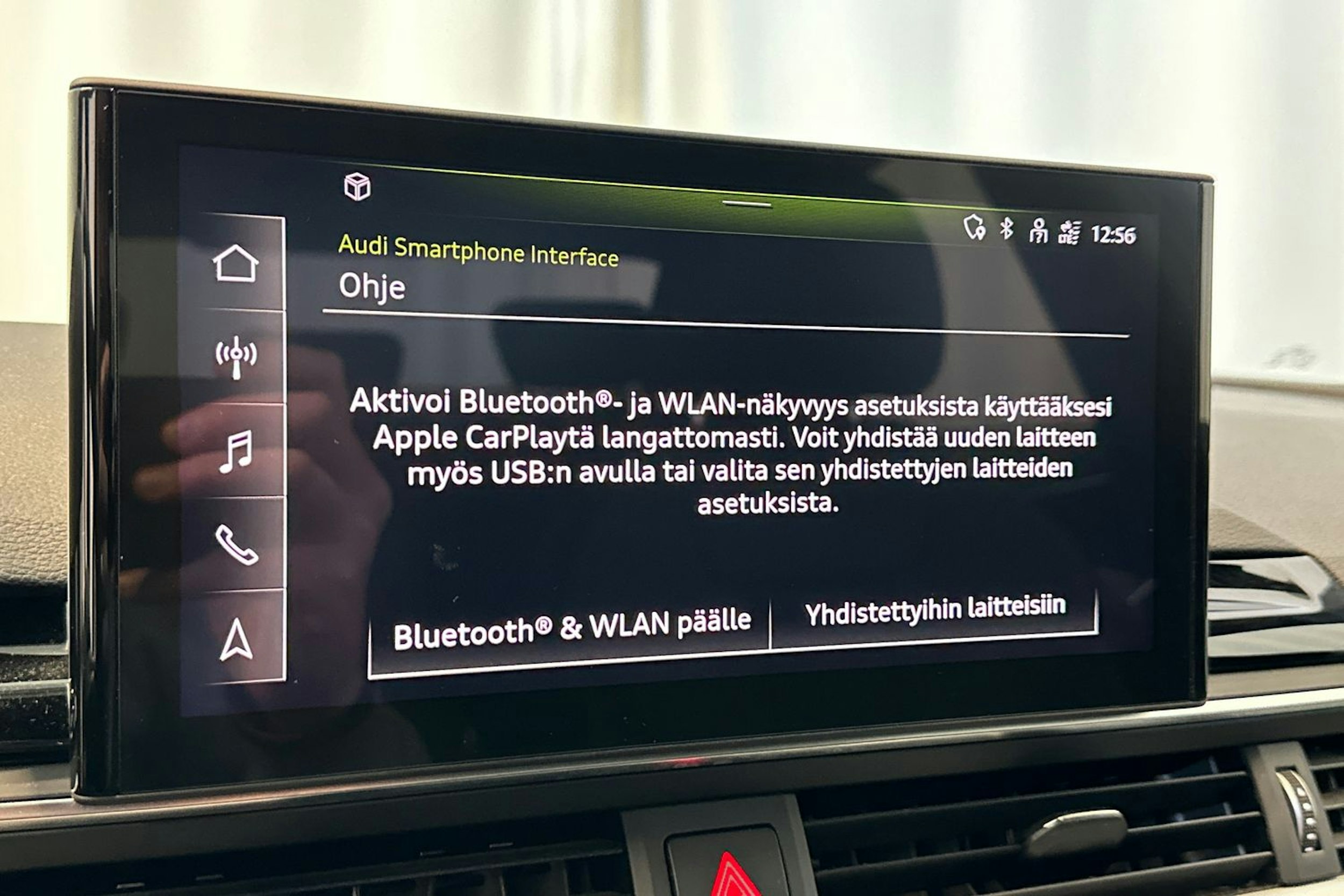 Musta Audi A4 2021 kuva 18.