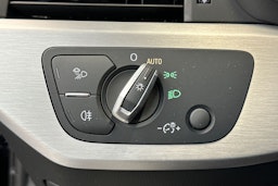 Musta Audi A4 2021 kuva 31.