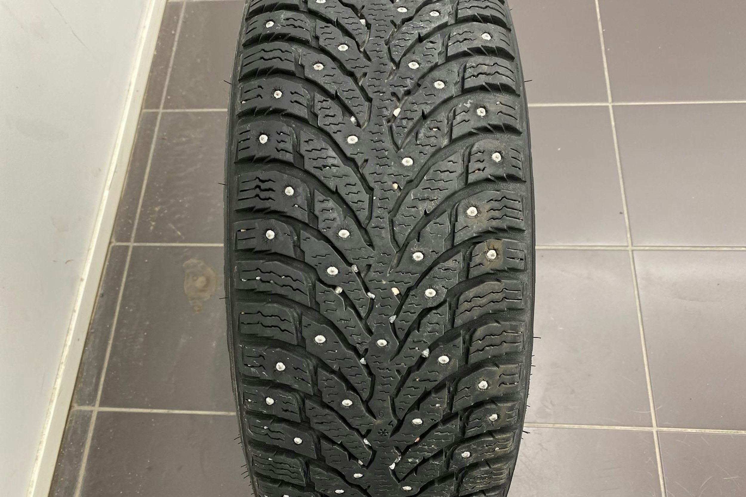 valkoinen Audi A4 2021 kuva 14.