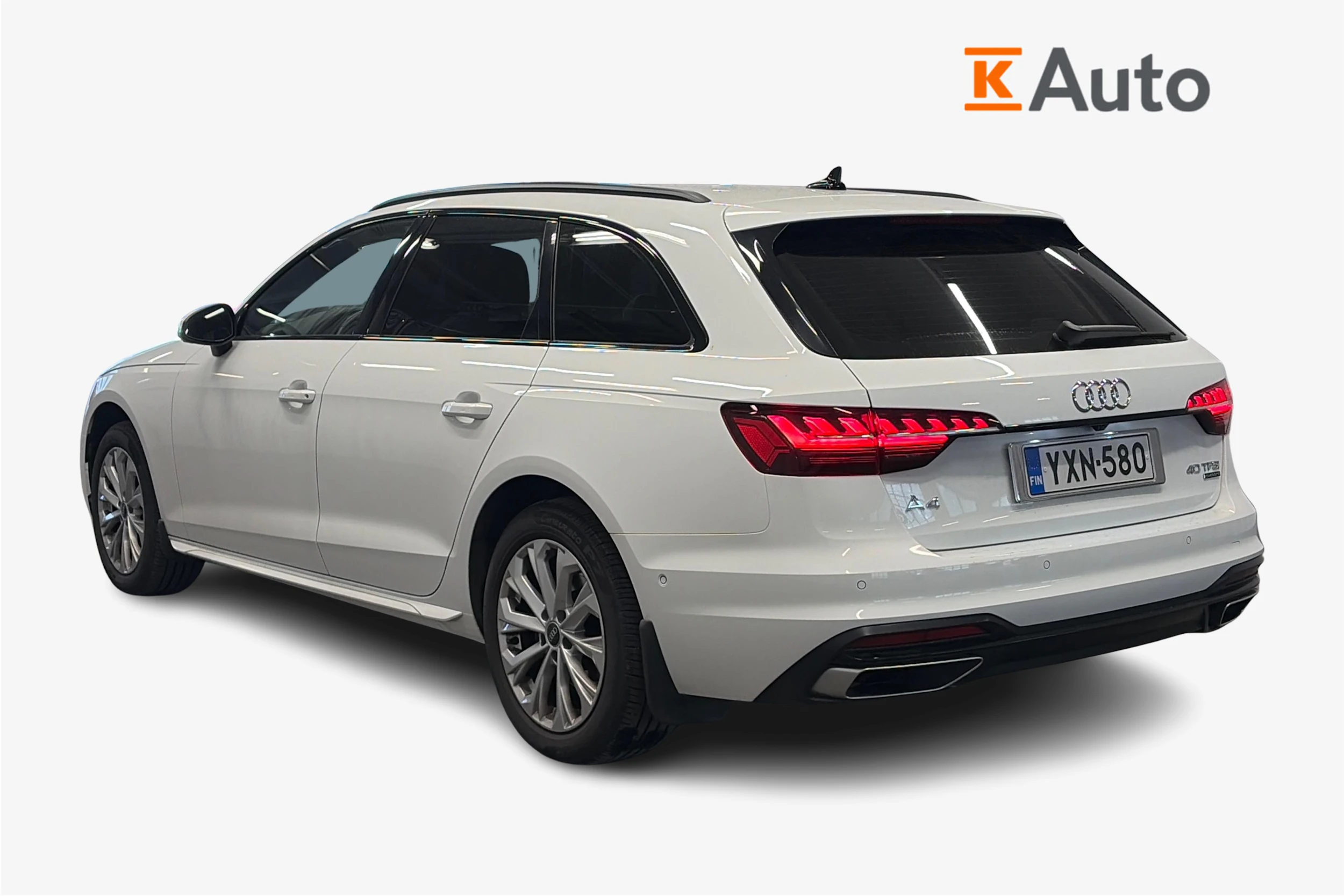 valkoinen Audi A4 2021 kuva 2.
