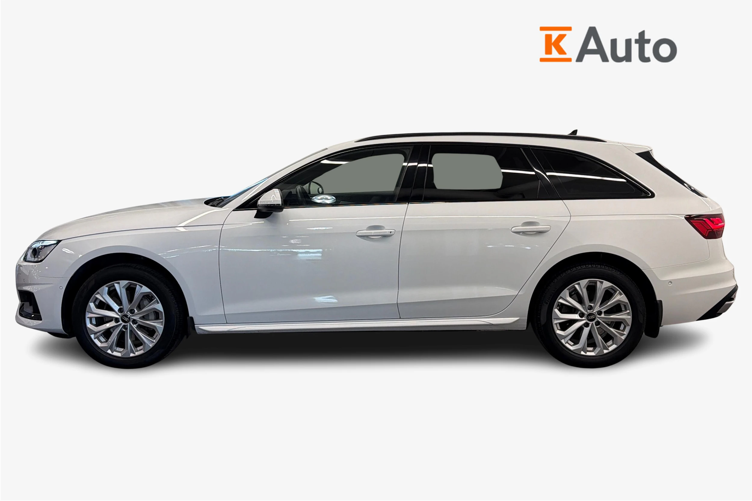 valkoinen Audi A4 2021 kuva 5.