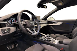 valkoinen Audi A4 2021 kuva 6.