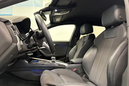 valkoinen Audi A4 2021 kuva 13.