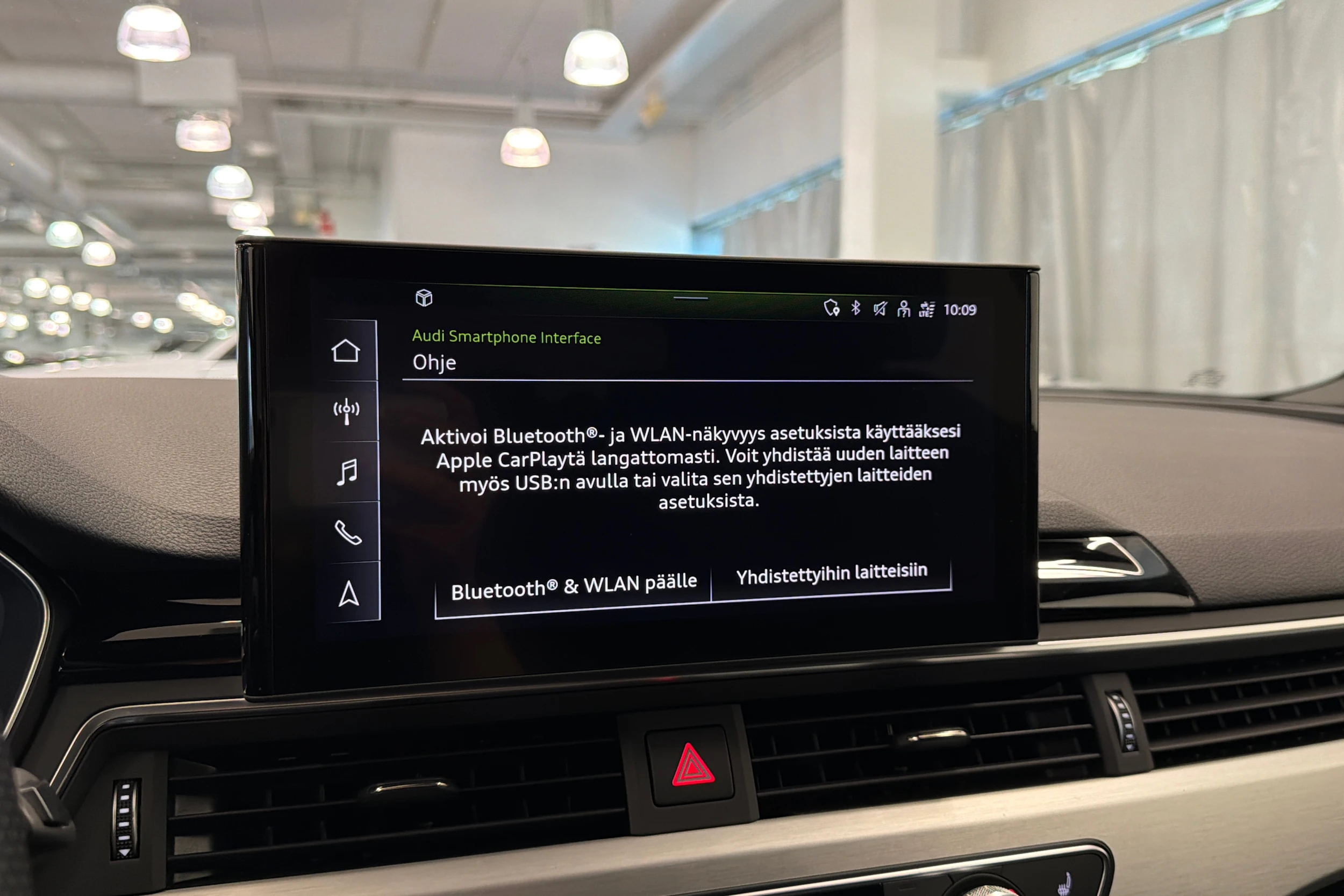 valkoinen Audi A4 2021 kuva 26.
