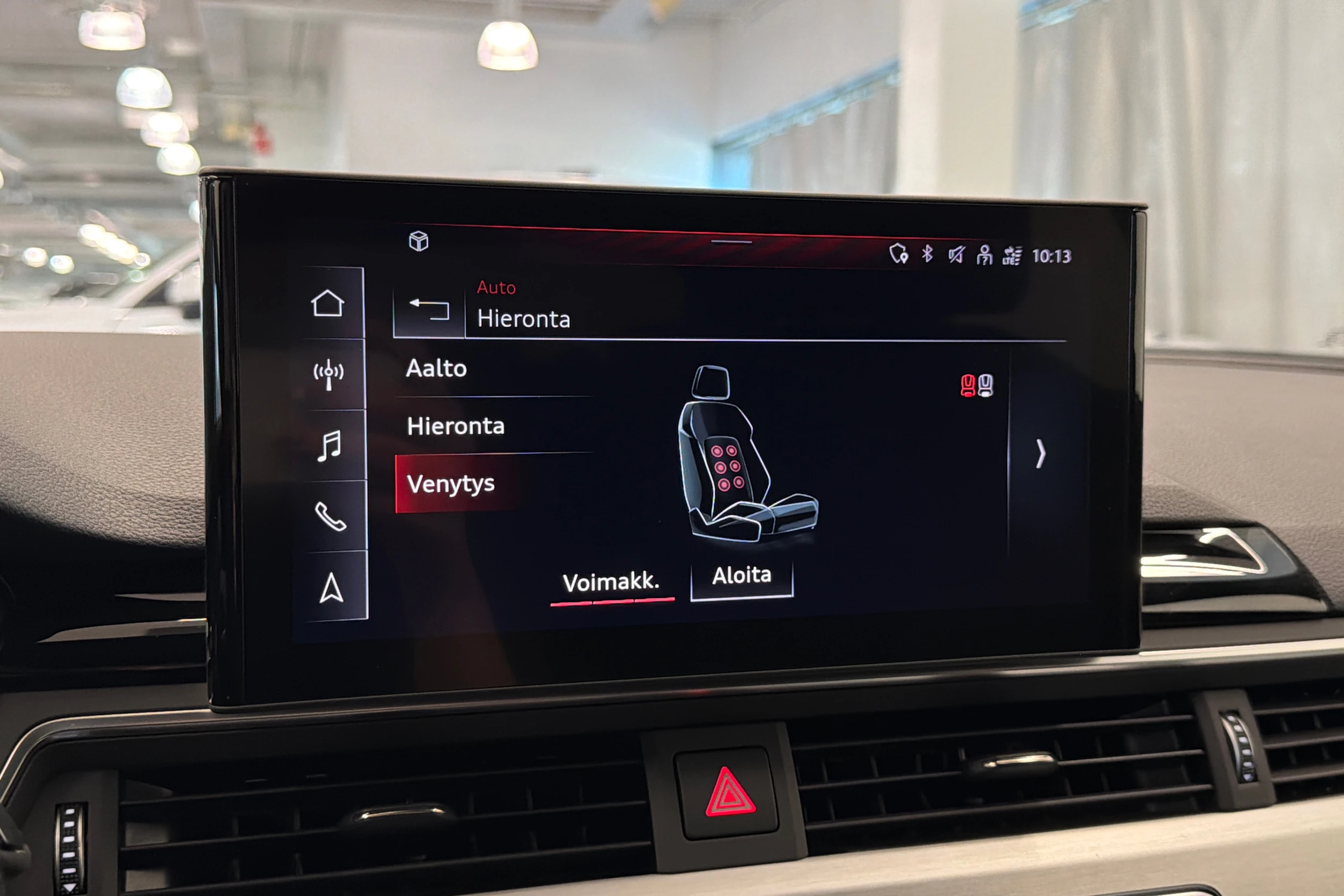 valkoinen Audi A4 2021 kuva 30.