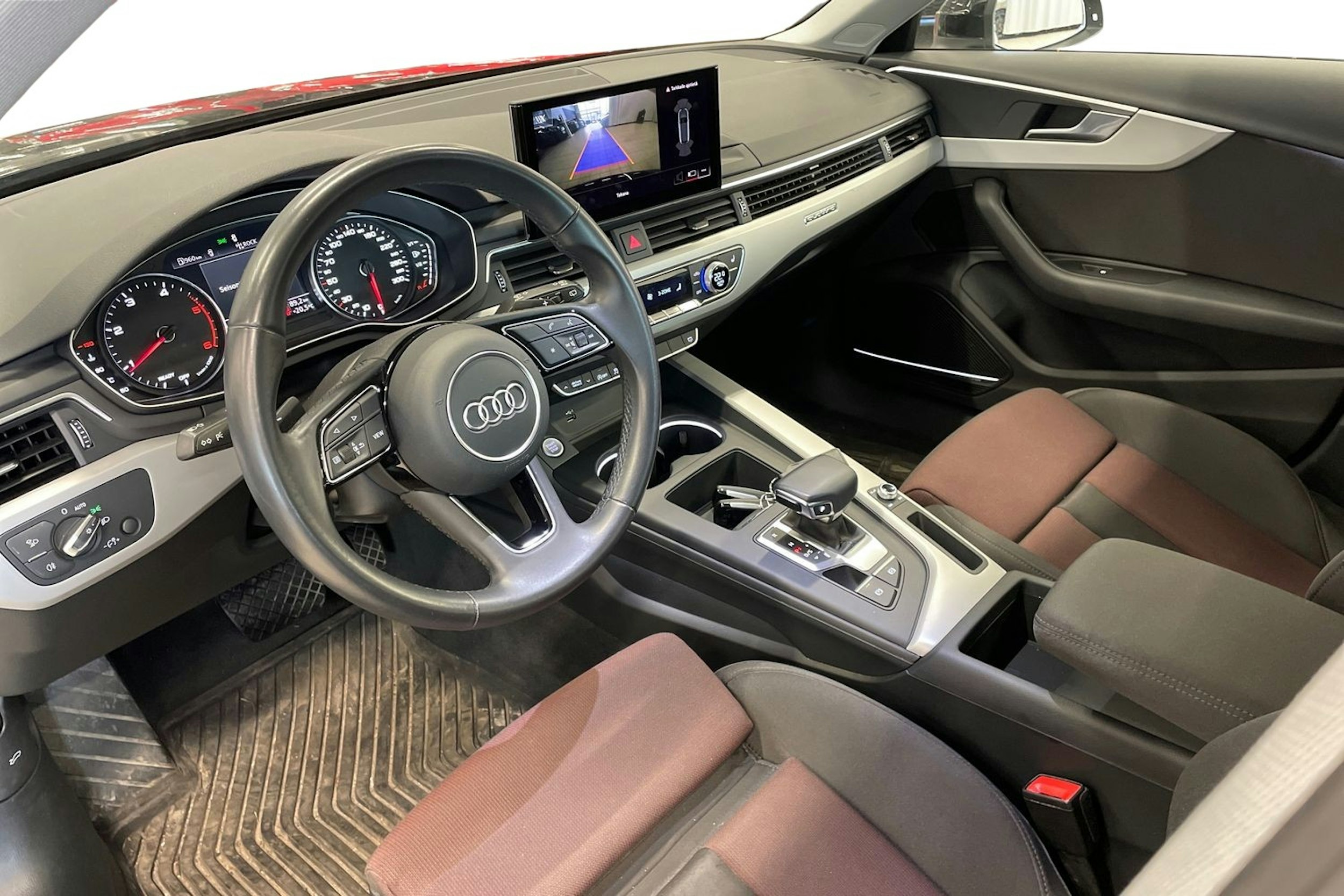 musta Audi A4 2021 kuva 3.