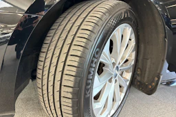 musta Audi A4 2021 kuva 11.