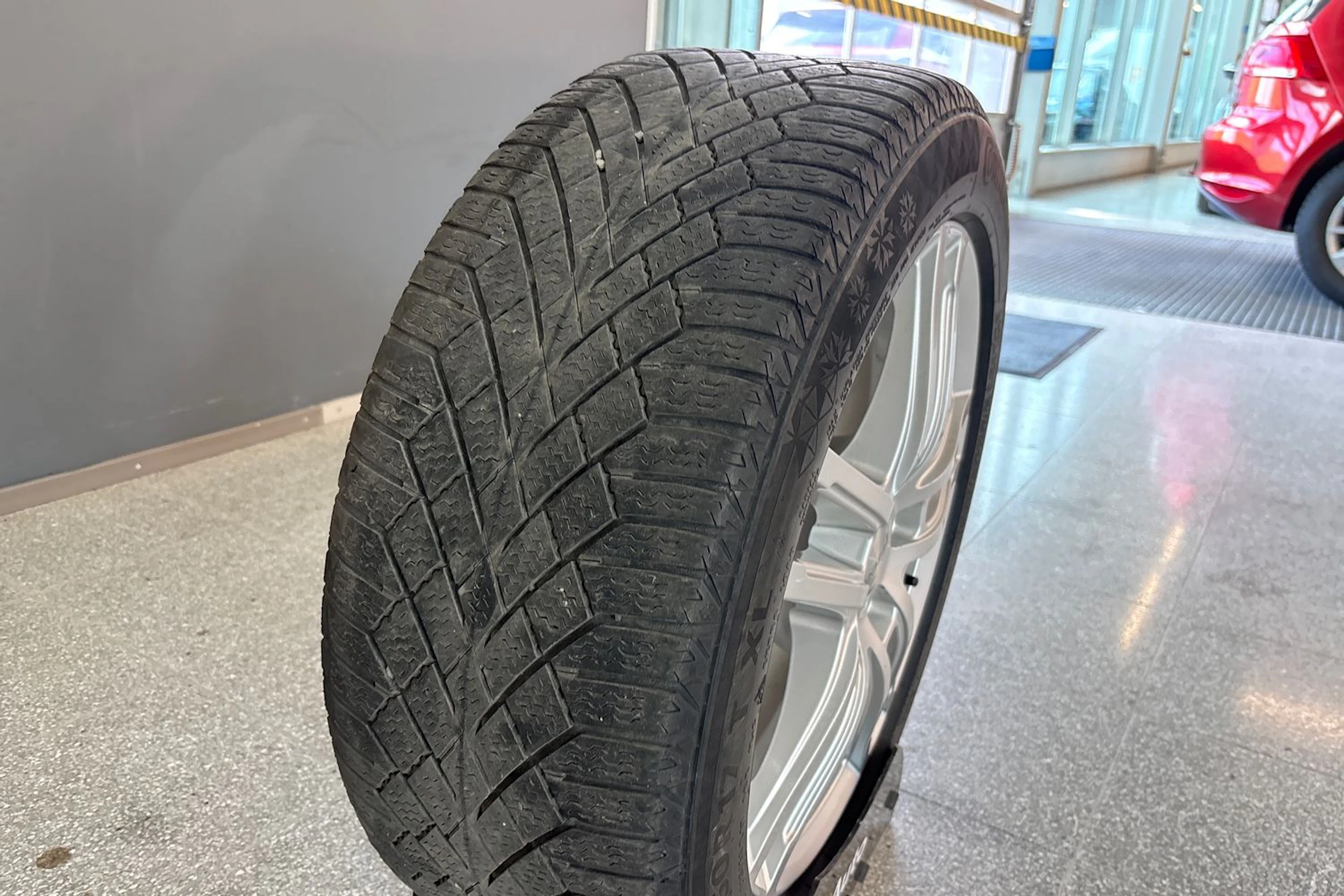musta Audi A4 2021 kuva 12.