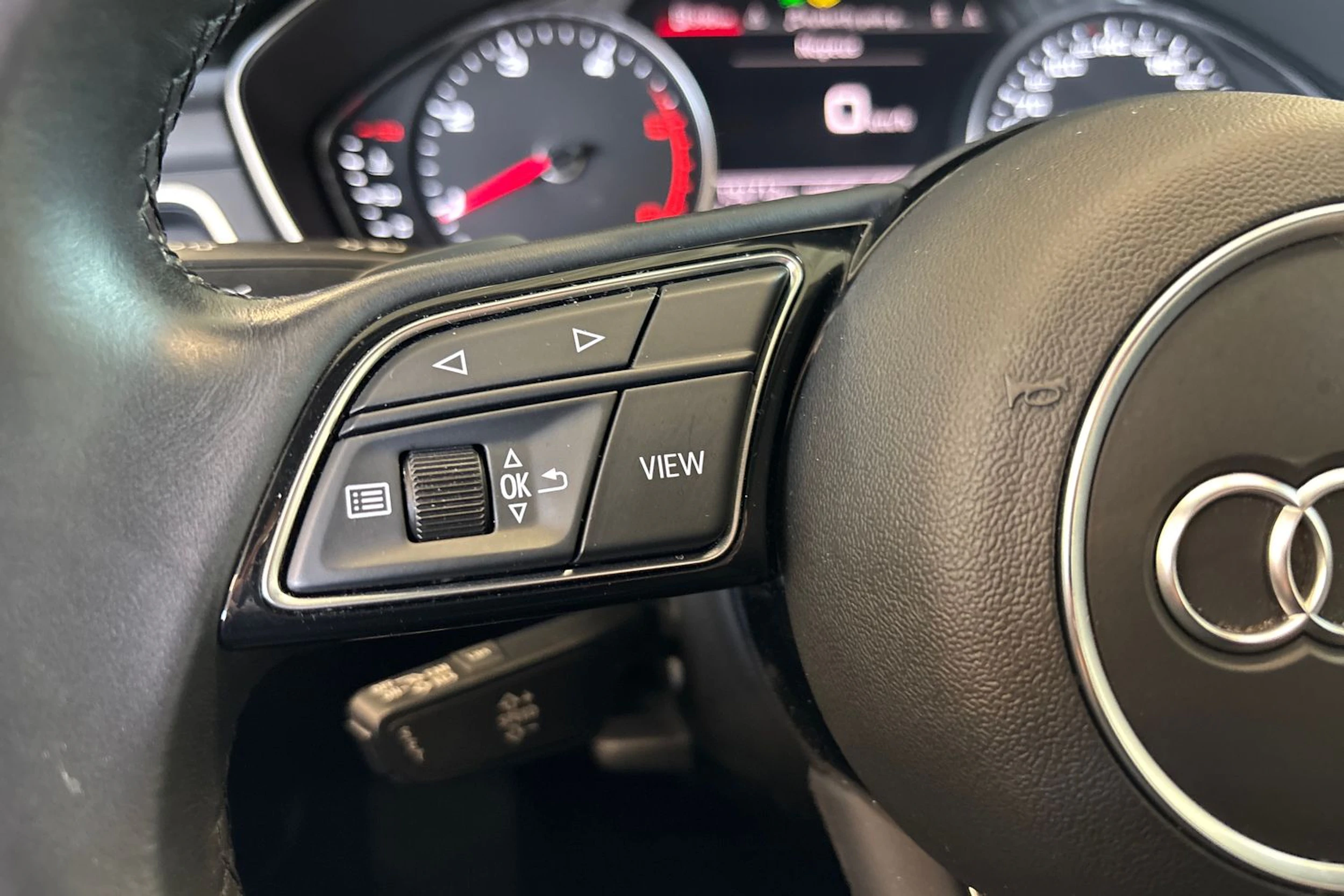 musta Audi A4 2021 kuva 15.